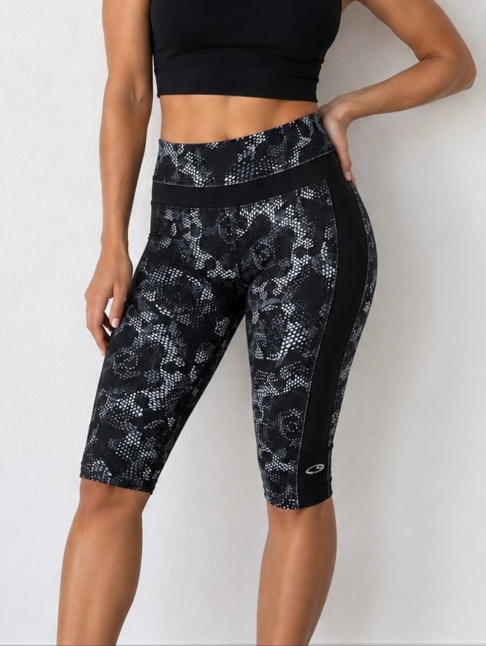 Champion Duo Dry Black Gray Printed Capri Workout Leggings Size Large